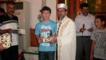 NAMAZA GİDEN ÖĞRENCİLER ÖDÜLLENDİRİLDİ
