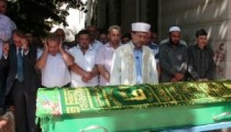 SÜRÜM HOCA’NIN EŞİ VEFAT ETTİ