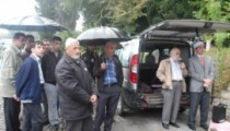 YAĞMUR YAĞARKEN BİLE DUA YAPTILAR