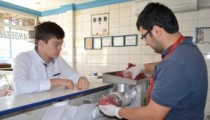 KASAPLARDA KURBAN ETİ MESAİSİ
