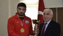 ALAPLI MYO ÖĞRENCİSİ DÜNYA ŞAMPİYONU OLDU