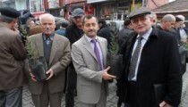 ALAPLI’DA FİDAN DAĞITILDI
