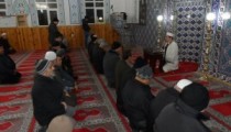 SABAH NAMAZLARINDA CEMAAT ÇOĞALIYOR