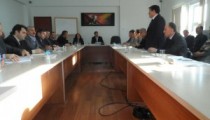 KAYMAKAM MUHTARLARI DİNLEDİ.
