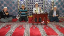 MEVLİT KANDİLİNDE VATANDAŞLAR CAMİLERİ DOLDURDU