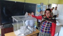 SARIKADI KÖYÜNDE REFERANDUM YAPILDI