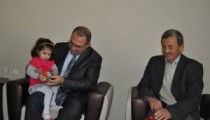 VALİ ŞEHİT AİLESİNİ ZİYARET ETTİ