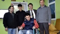 TEKERLEKLİ SANDALYESİNE 25 YIL SONRA KAVUŞTU
