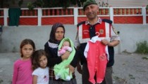JANDARMA TRAFİKTEN BEBEKLERE TULUM HEDİYE