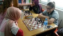 LİSELER ARASI SATRANÇ TURNUVASINDA BİRİNCİ OLDULAR