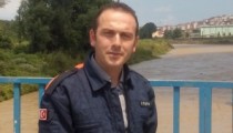 ALAPLI ÇAYI SU  SEVİYESİNİ KONTROL EDİYORLASR