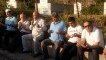 ARİFE GÜNÜ MEZARLIKTA TOPLANDILAR