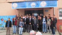 İLKOKUL ÖĞRENCİLERİNE KIRTASİYE YARDIMI
