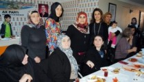 AK PARTİLİ KADINLAR KAHVALTIDA BULUŞTU