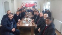 KÖY MUHTARLARINDAN AK PARTİYE ZİYARET