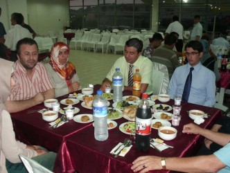 ŞEHİT YAKINLARI VE GAZİ AİLELERİNE İFTAR