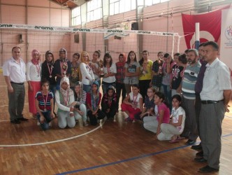 KUPALARI VERİLDİ