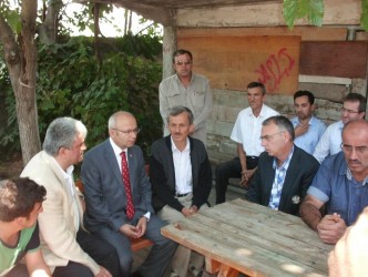 CANDAN, ŞEHİT AİLESİNİ ZİYARET ETTİ