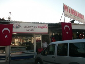 ALAPLI’DA ŞEHİTLERE SAYGI