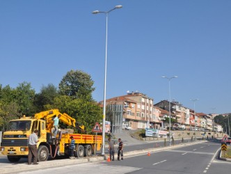 AYDINLATMA DİREKLERİ DİKİLDİ