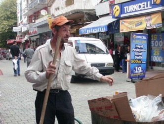 EN ÇALIŞKAN TEMİZLİK İŞCİSİ