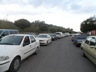 ALAPLI’DA TRAFİK KİLİTLENDİ