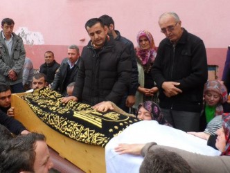 HAVVA ÖZTÜRK GÖZYAŞLARI İLE UĞURLANDI