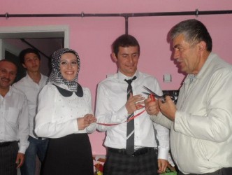 ERDİ İLE SÜMEYRA SÖZLENDİ
