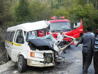 ALAPLI-YIĞILCA YOLUNDA KAZA 2 YARALI