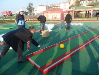 MİNİ GOLF VE BOWLİNG SAHASI AÇILDI
