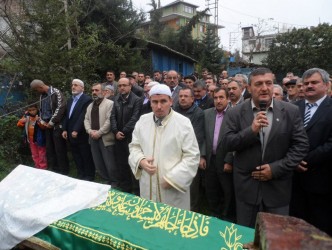 EMİNE ACAR TOPRAĞA VERİLDİ