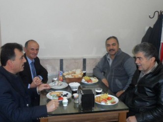 ÖĞRETMENLERE AÇIK BÜFE KAHVALTI İKRAM ETTİ