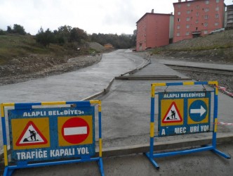 AFET KONUTLARI  GİRİŞ YOLU BETONLANDI
