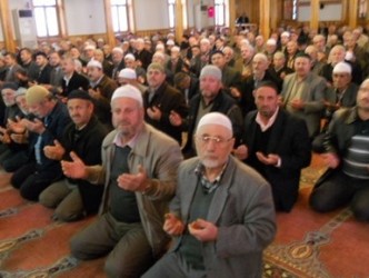 AŞURE VE KUR’AN ZİYAFETİ DÜZENLENDİ