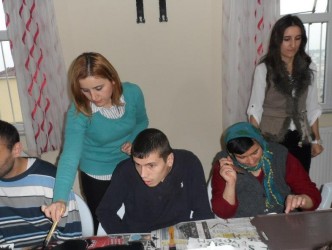 ENGELLİLERE AHŞAP BOYAMA  VE DRAMA KURSU