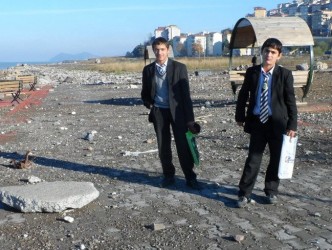 DALGALAR PARK ALANINA ZARAR VERDİ