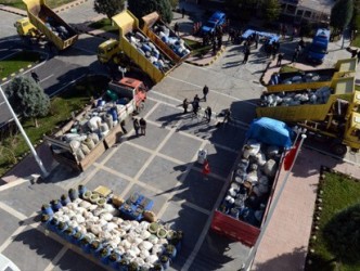 DİYAYBAKIR’DA 7 KAMYON ESRAR ELE GEÇİRİLDİ