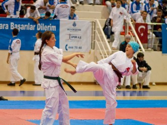 HAYRUNNİSA DUMAN BİRİNCİ OLDU