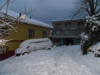 ALAPLI’DA 39 KÖY YOLU KAPANDI