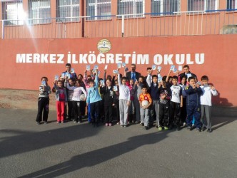 POLİSTEN ÖĞRENCİLERE NOT DEFTERİ
