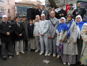 İLK UMRE KAFİLESİ UĞURLANDI