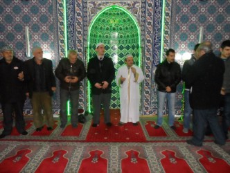 SABAH NAMAZINDA CAMİLER DOLUYOR