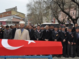 KIBRIS GAZİSİ TOPRAĞA VERİLDİ