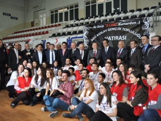 KAN TOPLAMA REKORUNU İKİNCİ KEZ KIRDILAR