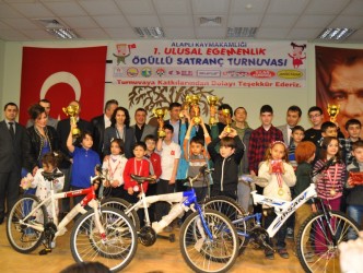 1. ULUSAL EGEMENLİK SATRANÇ TURNUVASI SONA ERDİ