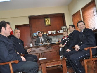POLİSLERDEN KAYMAKAMA ZİYARET
