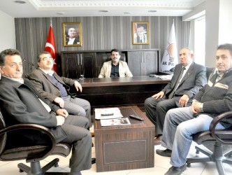 EMEKLİLER DERNEĞİNDEN AK PARTİYE ZİYARET