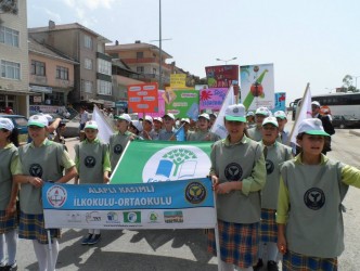 KASIMLI OKULU ÇEVRE İÇİN YÜRÜDÜ