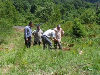 TARİHİ MEZARLIĞI KORUMA ALTINA ALDIRIYOR