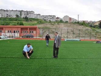 SENTETİK ÇİM KAPLAMA YAPILIYOR